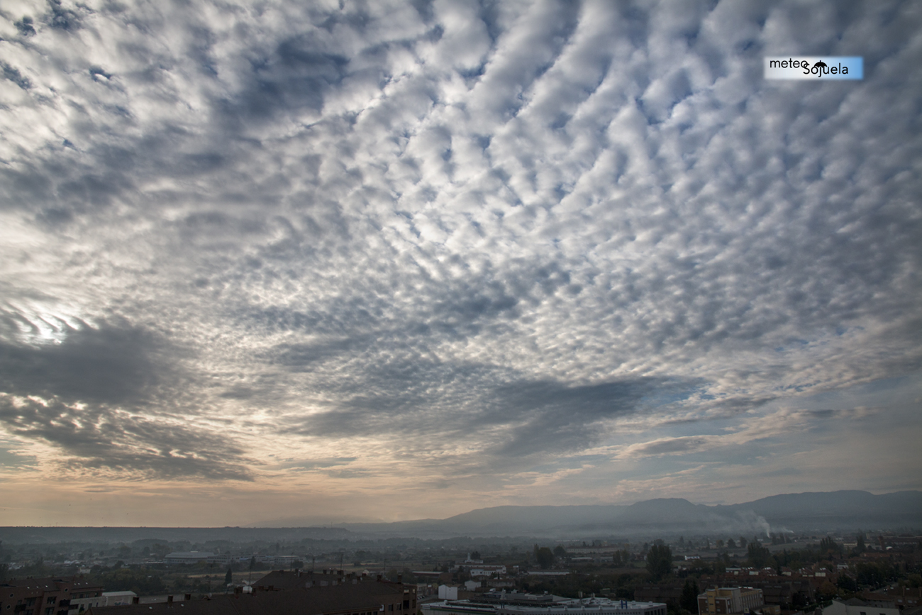 Altocumulus Stratifomis. MeteosojuelaIMG_1349ORIG1300con