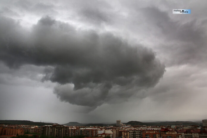 Arcus IMG_2524.1300 con Arcus IMG_2524.1300 con