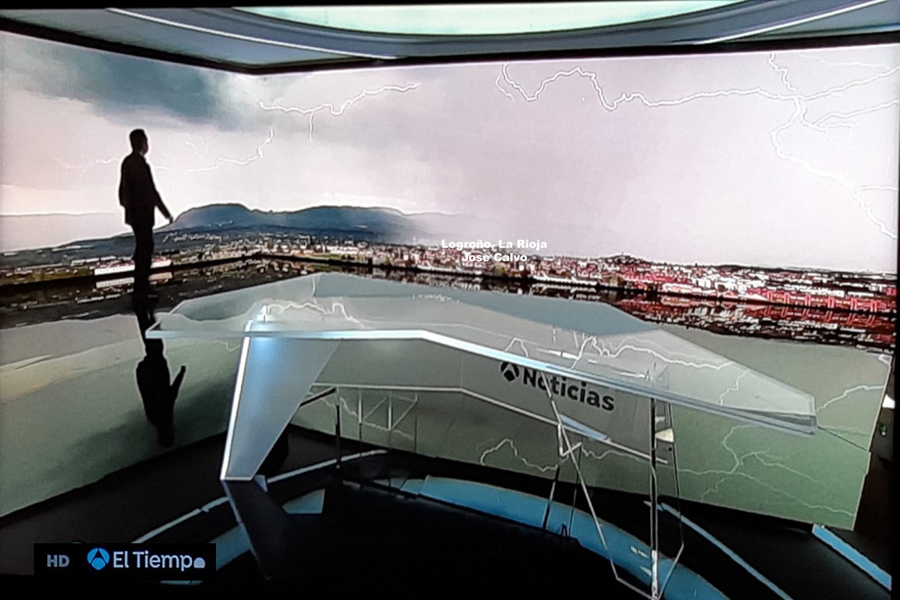 Rayos en Logroño. El tiempo de Antena 3. 1704. Meteosojuela