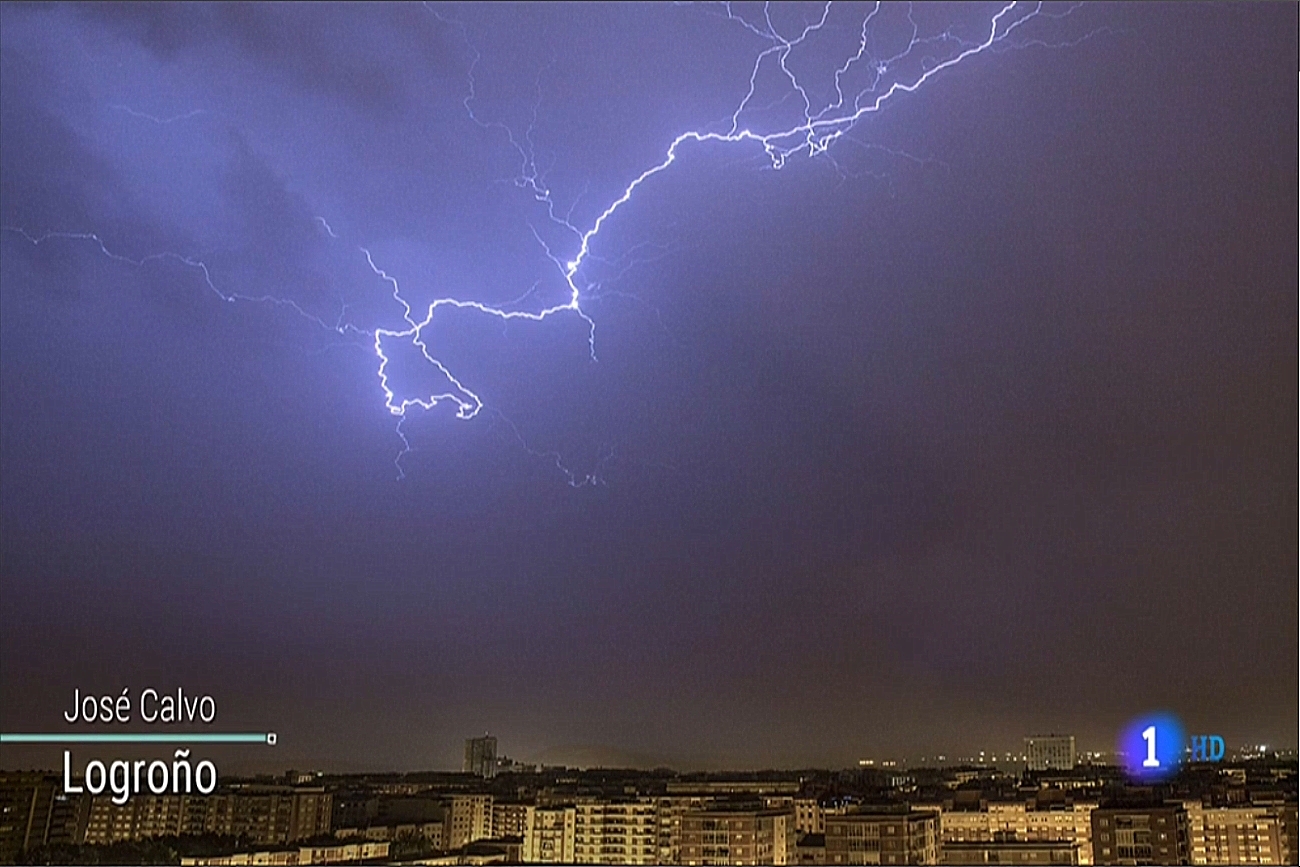 Rayos en Logroño. El Tiempo de TVE1. Meteosojuela