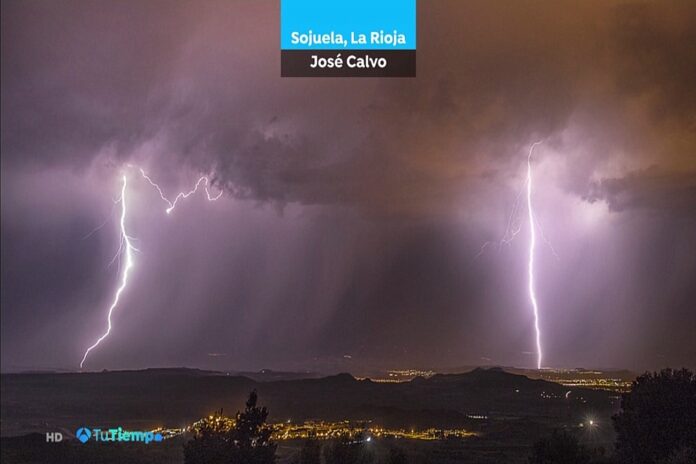 Rayos desde Sojuela. Tu tiempo A3. 2606 Meteosojuela