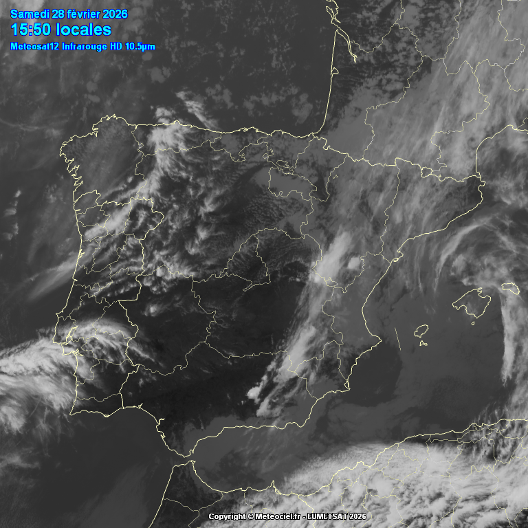 Frente débil y nubes bajas