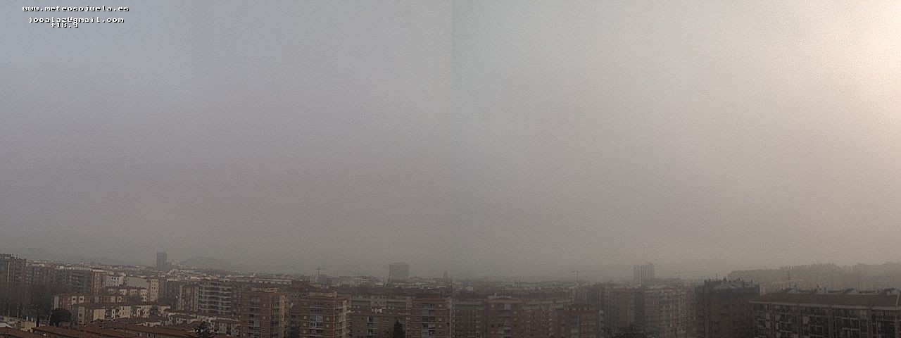 Imagen WEBCAM Logroño Nieblas y nubes bajas. www.meteosojuela.es