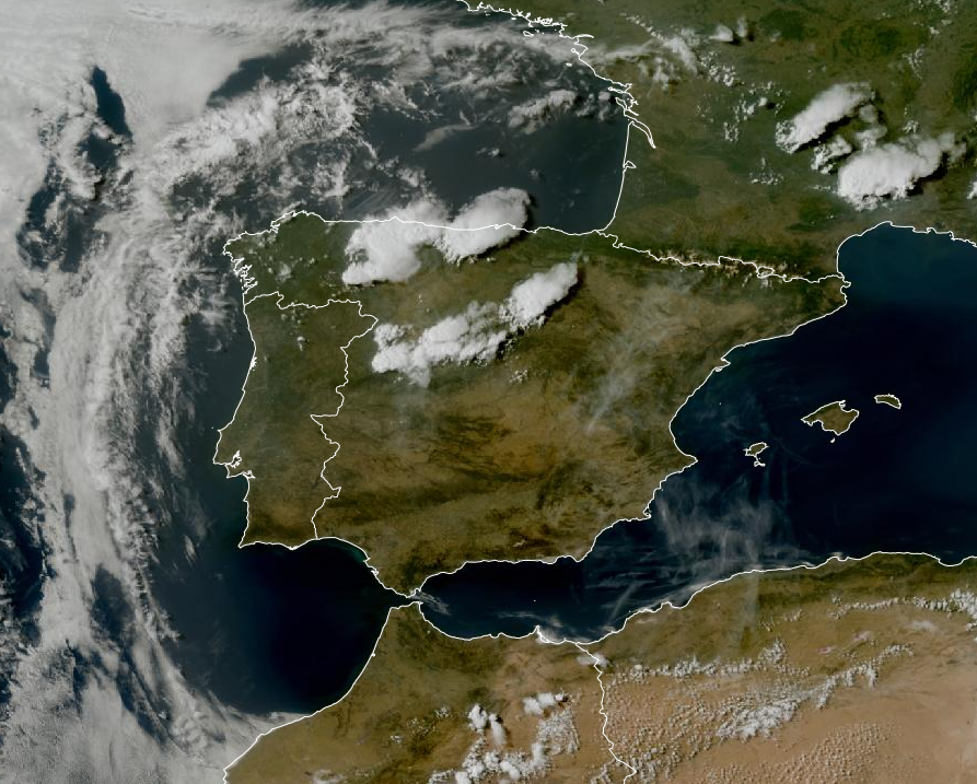 Despejado con tormentas de tarde
