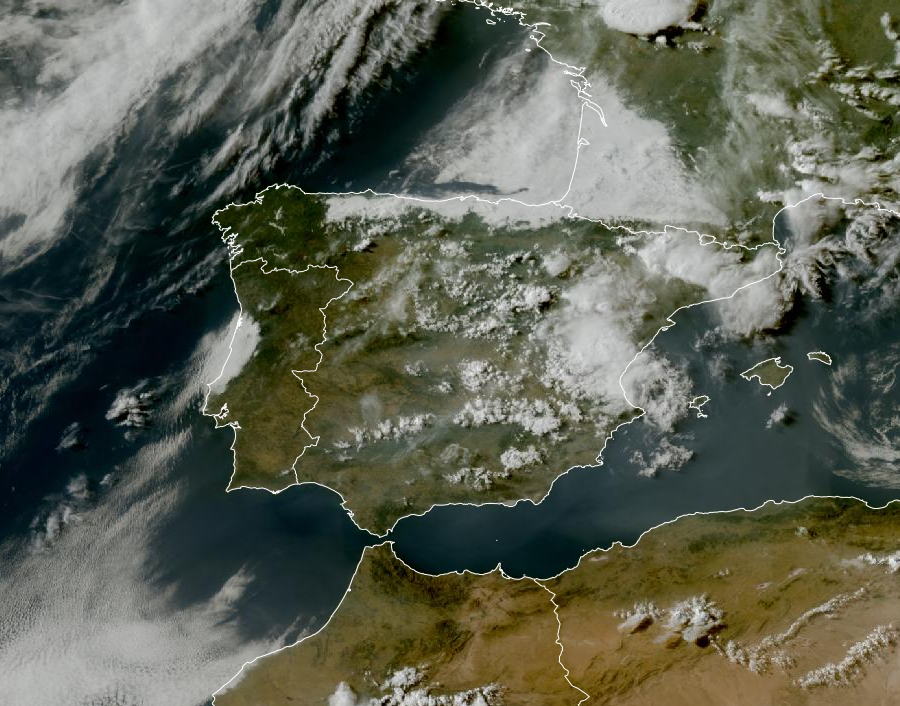 Nubes bajas en el Cantábrico y tormentas en el cuadrante NE