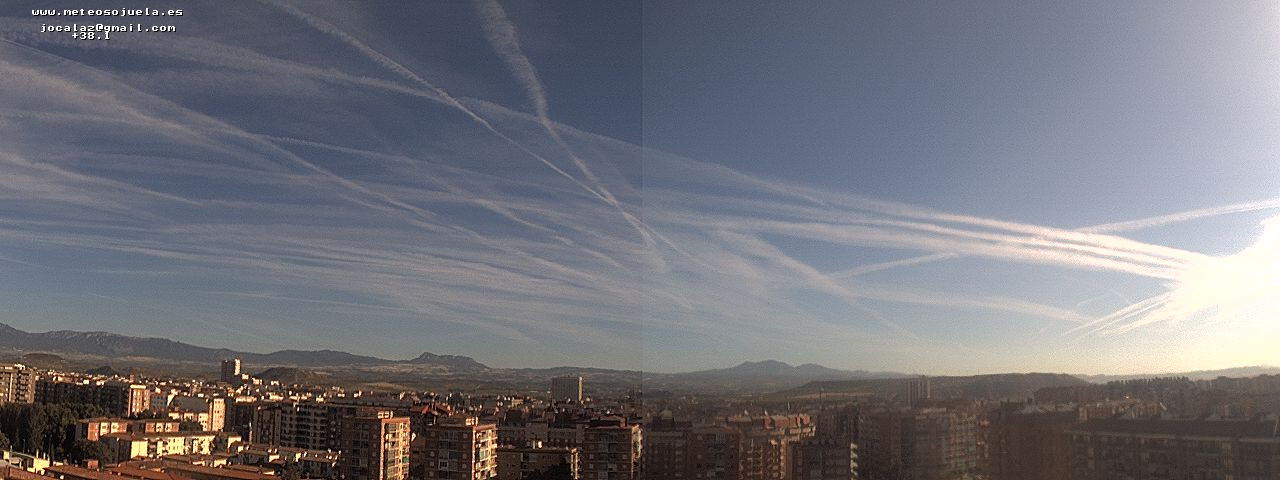 Imagen WEBCAM Logroño Cielos despejados, con estelas y nubes altas