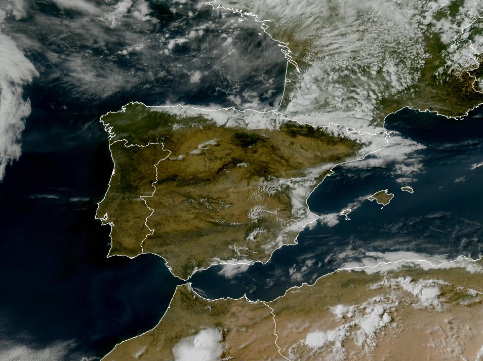 Imagen de satélite. Nubosidad de tipo bajo en el norte y las costas del Este