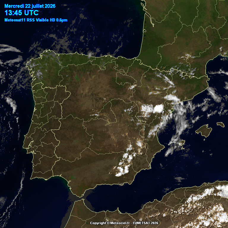 Animación imágenes satélite Meteosat. Poco nuboso con algunas nubes dispersas