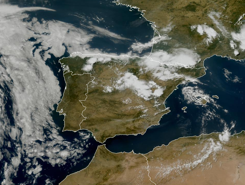Imagen de satélite. Nubes bajas en el norte, tormentas de tarde