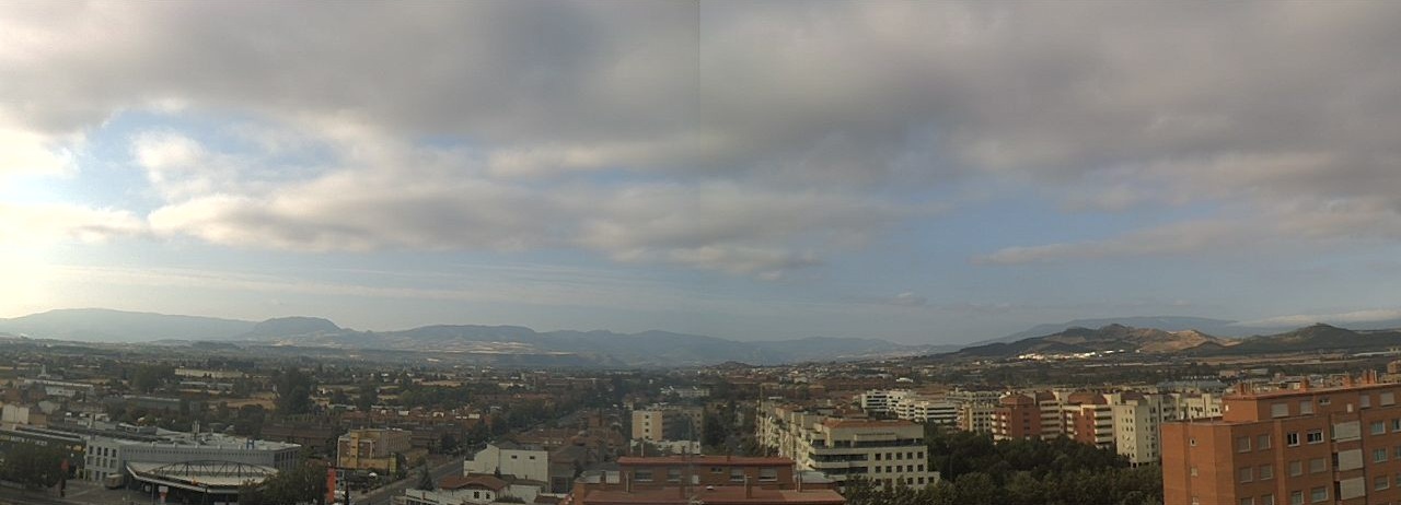 Imagen WEBCAM Logroño Poco nuboso, con algunas nubes bajas y medias altas