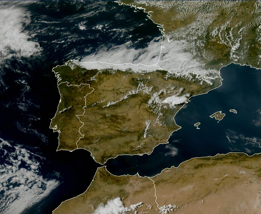 Imagen de satélite. Nubes bajas en el norte y algunas nubes de evolución