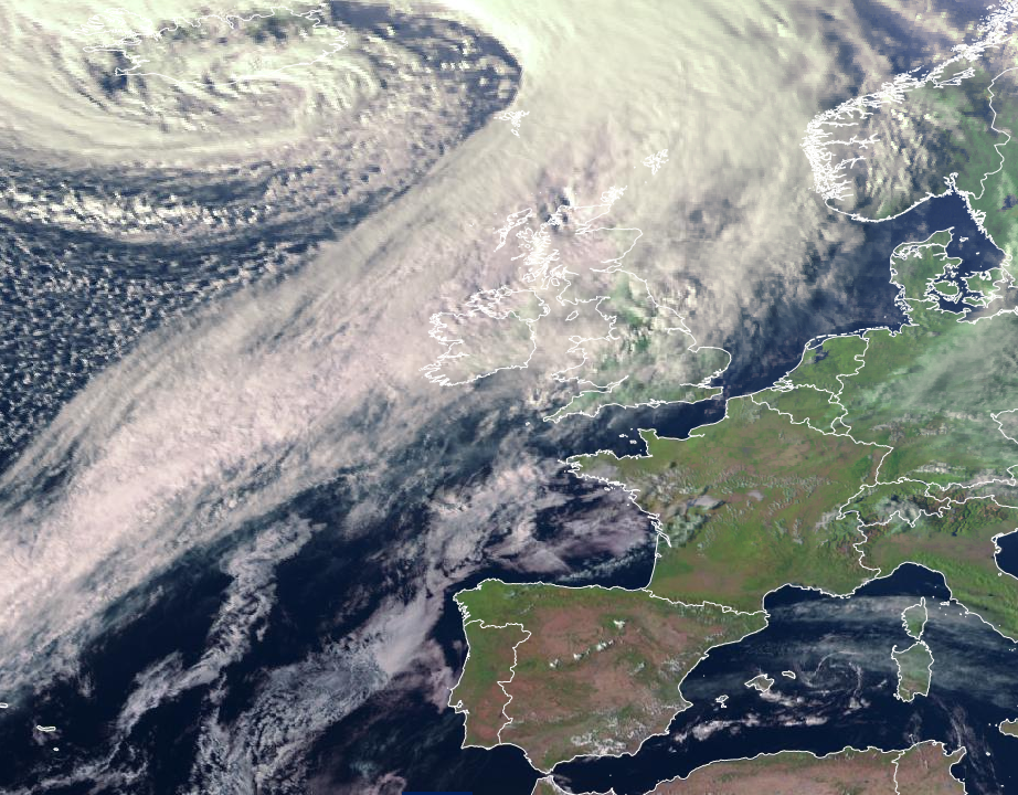 Imagen de satélite.Poco nuboso y borrascón en el Atlántico